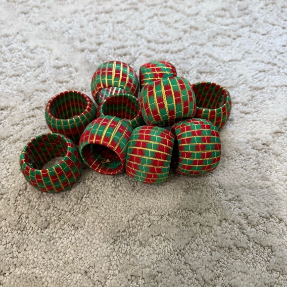 Holiday Plaid Napkin Rings - Set of 10 - Picture 6 of 6